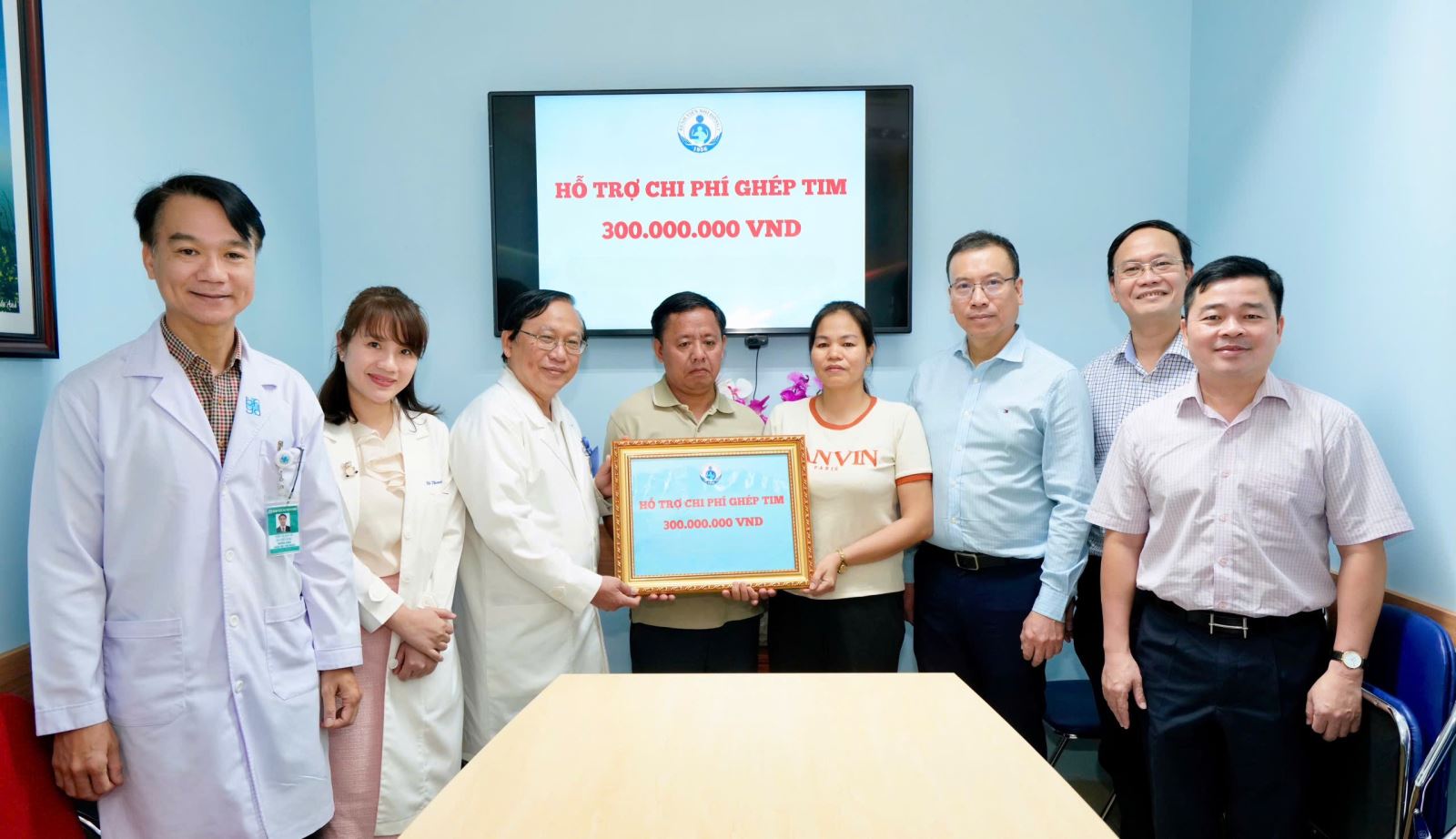 Chung tay hoi sinh trai tim nho 3.jpg